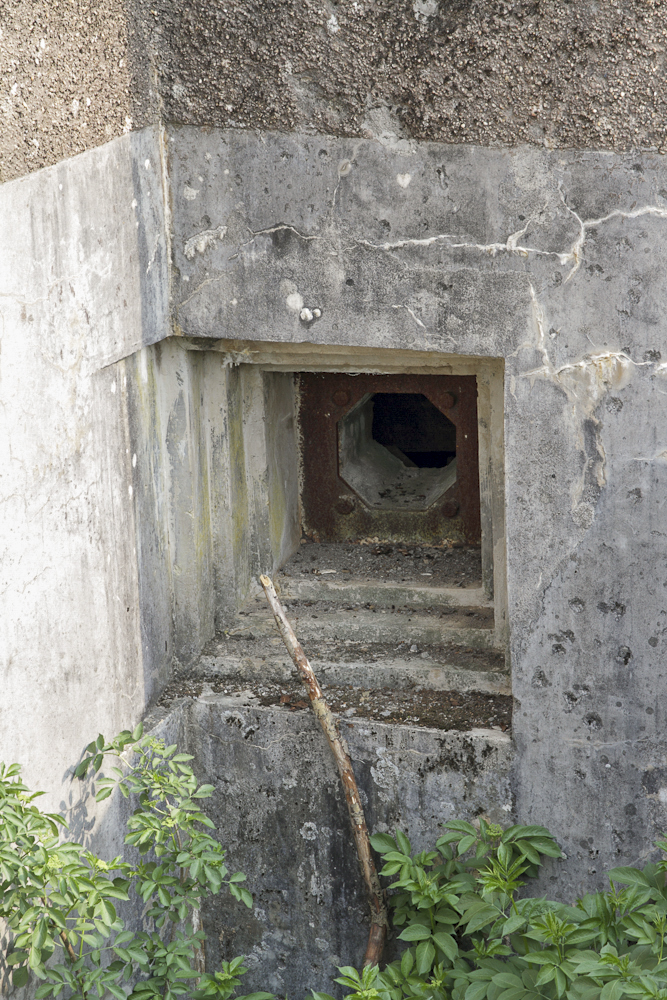 Ligne Maginot - ROCHONVILLERS - A8 - (Ouvrage d'artillerie) - Bloc 5
Créneau FM de défense du fossé diamant