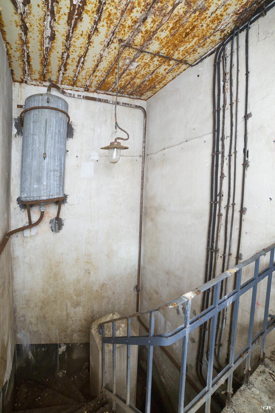 Ligne Maginot - ROCHONVILLERS - A8 - (Ouvrage d'artillerie) - Bloc 5
Cage d'escalier - Lia VERMEULEN