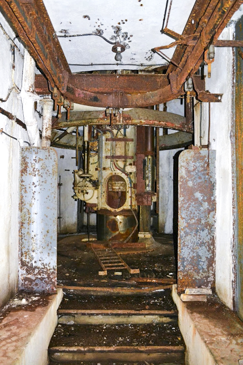 Ligne Maginot - ROCHONVILLERS - A8 - (Ouvrage d'artillerie) - Bloc 6
Tourelle de 135 
Etage intermédiaire de la tourelle