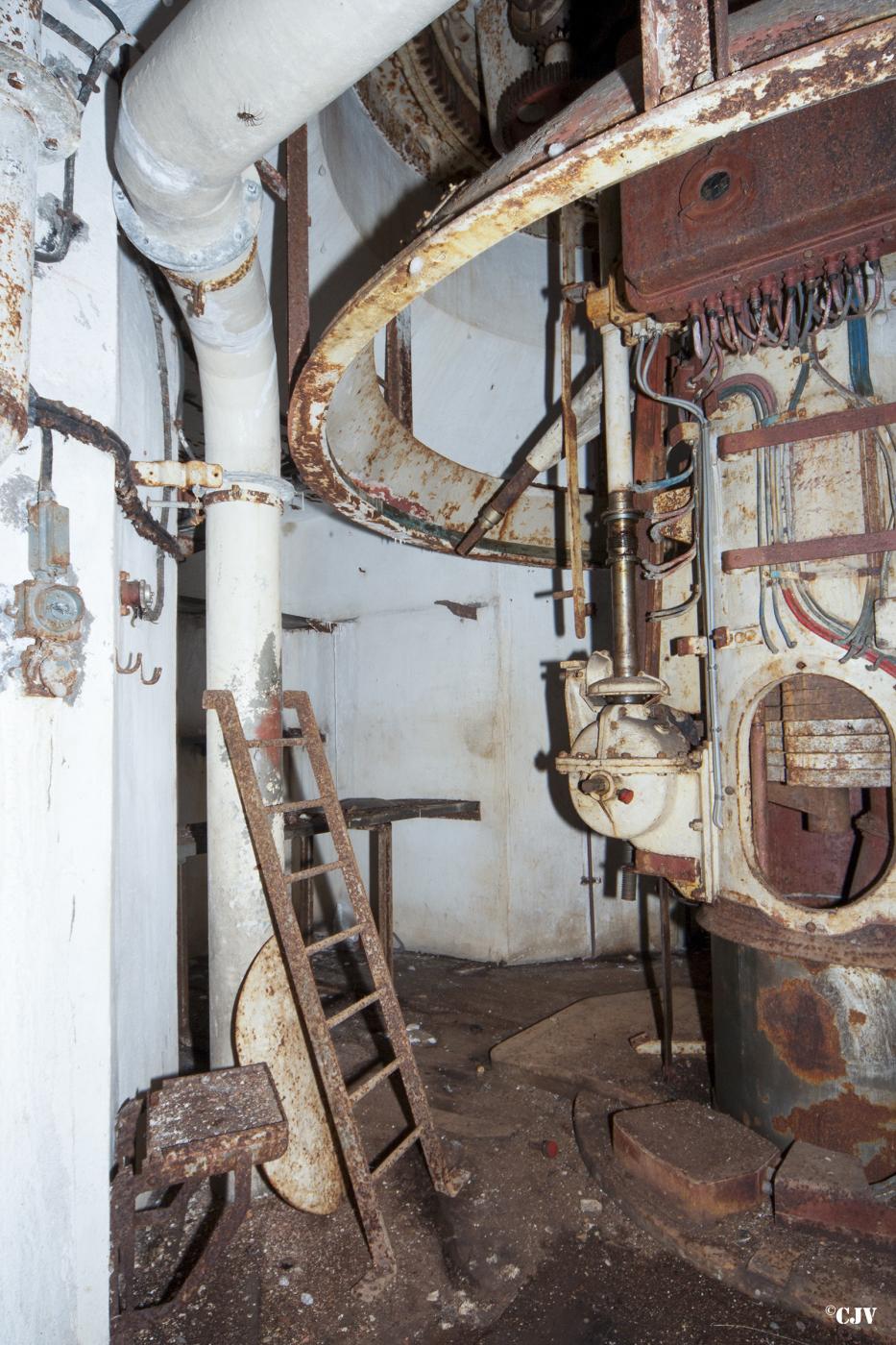 Ligne Maginot - ROCHONVILLERS - A8 - (Ouvrage d'artillerie) - Bloc 6
Etage intermédiaire - Lia VERMEULEN