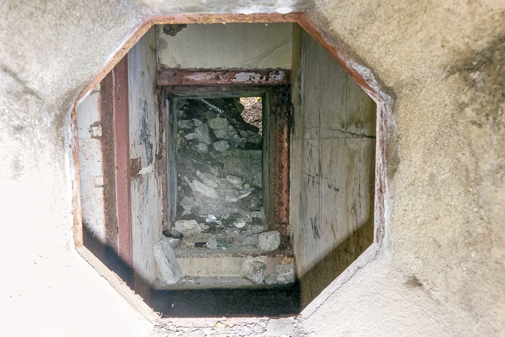 Ligne Maginot - HOBLING - A23 - (Ouvrage d'infanterie) - Bloc 1
Créneau FM de défense de la sortie de secours - Michel Teiten