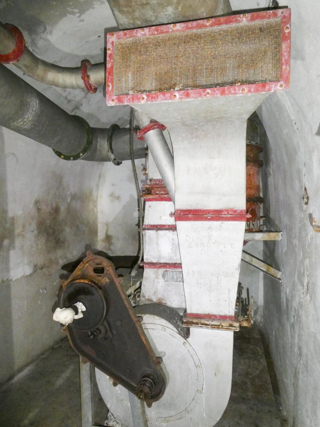 Ligne Maginot - COL DE GARDE (G) - EO10 - (Abri actif) - Bloc 4
Deuxième salle de neutralisation. - ELLENA Daniel - CUNY Philippe