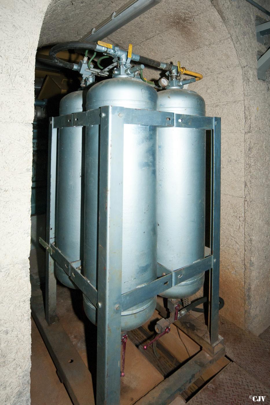 Ligne Maginot - ROCHONVILLERS - A8 - (Ouvrage d'artillerie) - L'usine électrique modernisée
L'air comprimé - Lia VERMEULEN