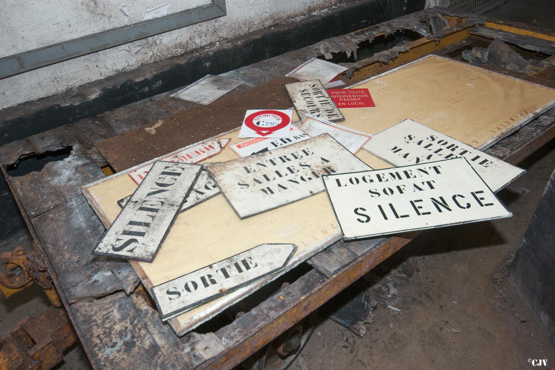 Ligne Maginot - ROCHONVILLERS - A8 - (Ouvrage d'artillerie) - Adaptation de la caserne pour l'utilisation par l'OTAN - Lia VERMEULEN