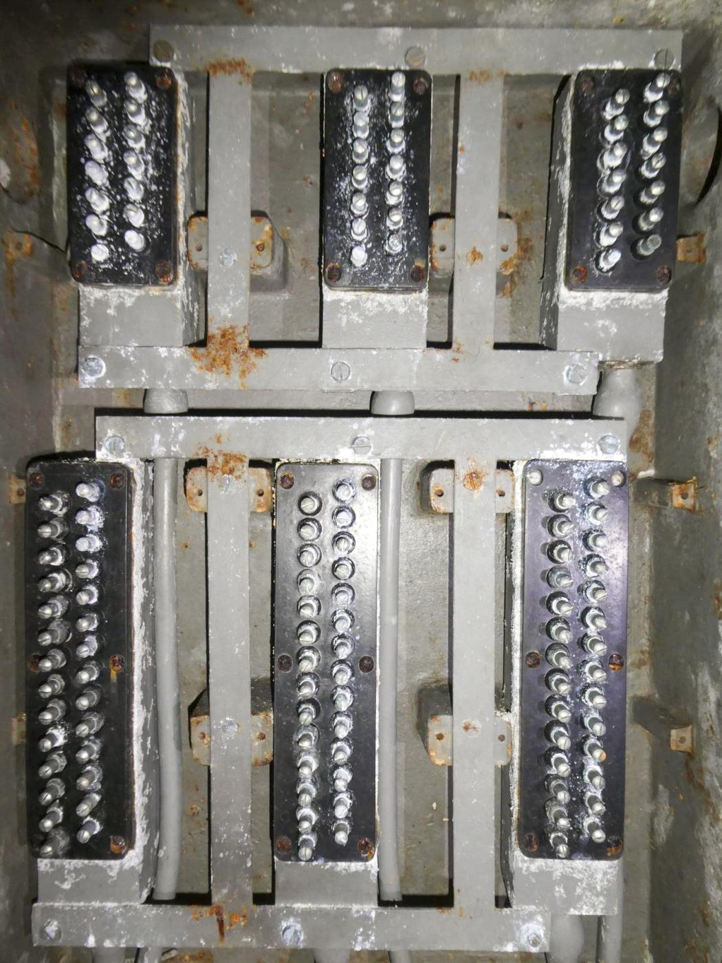 Ligne Maginot - COL DE GARDE (G) - EO10 - (Abri actif) - Central téléphonique et PC - ELLENA Daniel - CUNY Philippe