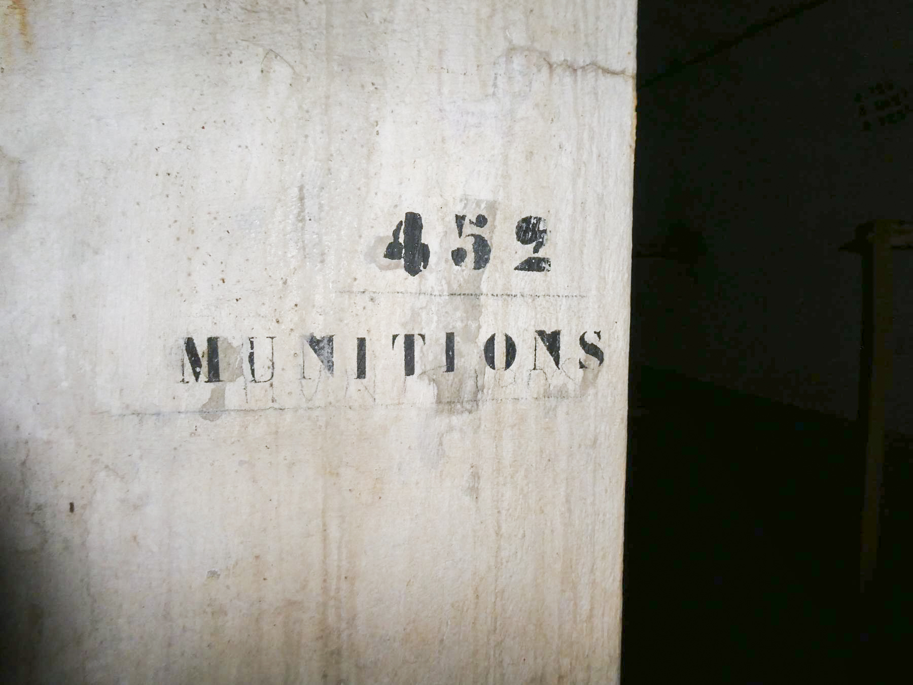 Ligne Maginot - COL DE GARDE (G) - EO10 - (Abri actif) - Bloc 4
Magasin à munitions  - ELLENA Daniel - CUNY Philippe