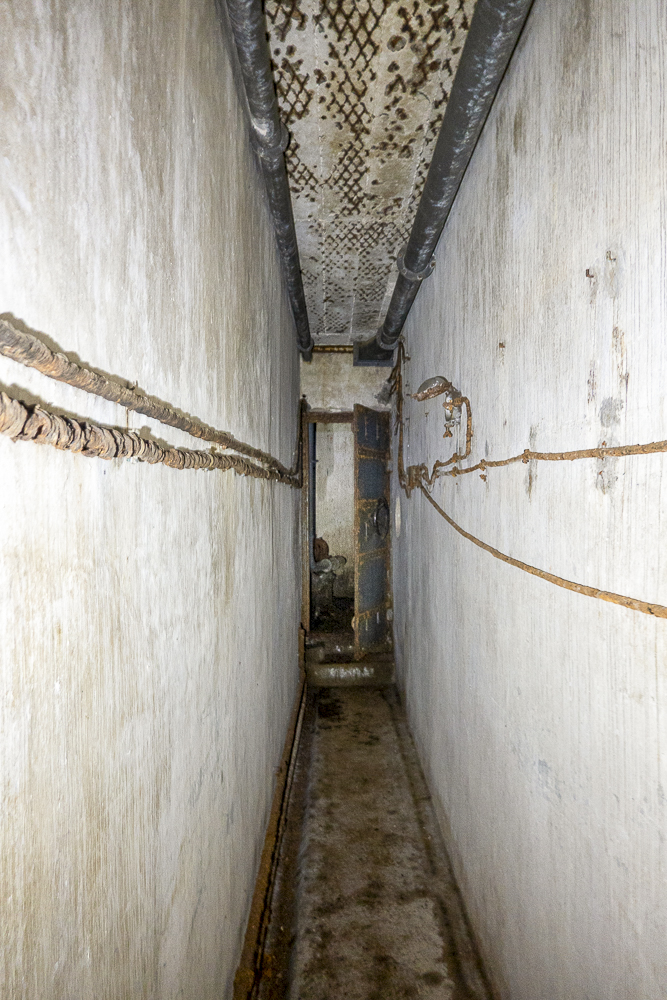 Ligne Maginot - MICHELSBERG - A22 - (Ouvrage d'artillerie) - Bloc 6
Couloir d'accès à la cloche GFM - Michel Teiten