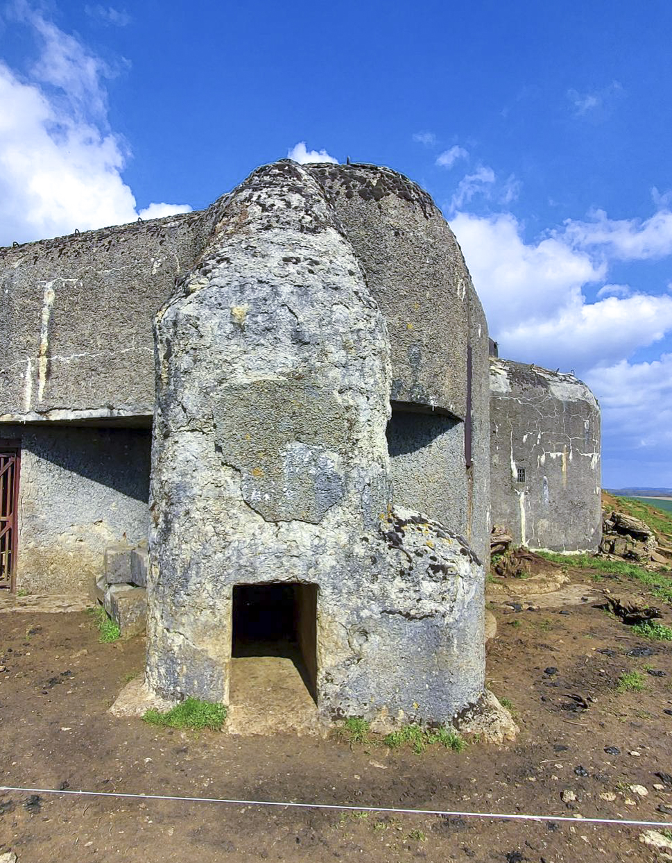 Ligne Maginot - THONNE LE THIL - (Casemate d'infanterie - Double) - Niche pour le projecteur électrique en flanquement à droite - ANDRE Philippe