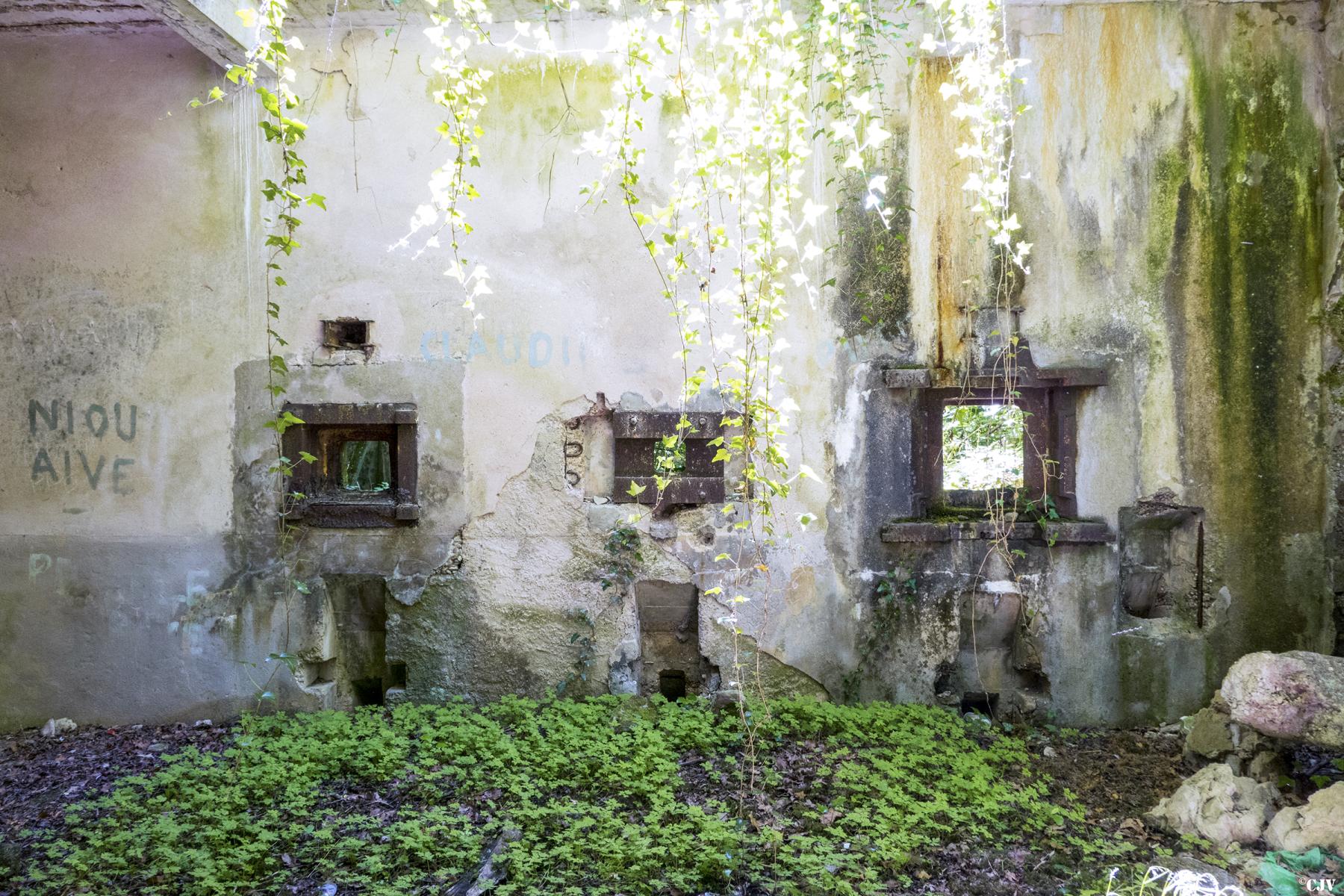 Ligne Maginot - LIXING - (Stand de tir) - Le bâtiment 'pas de tir' - Lia VERMEULEN