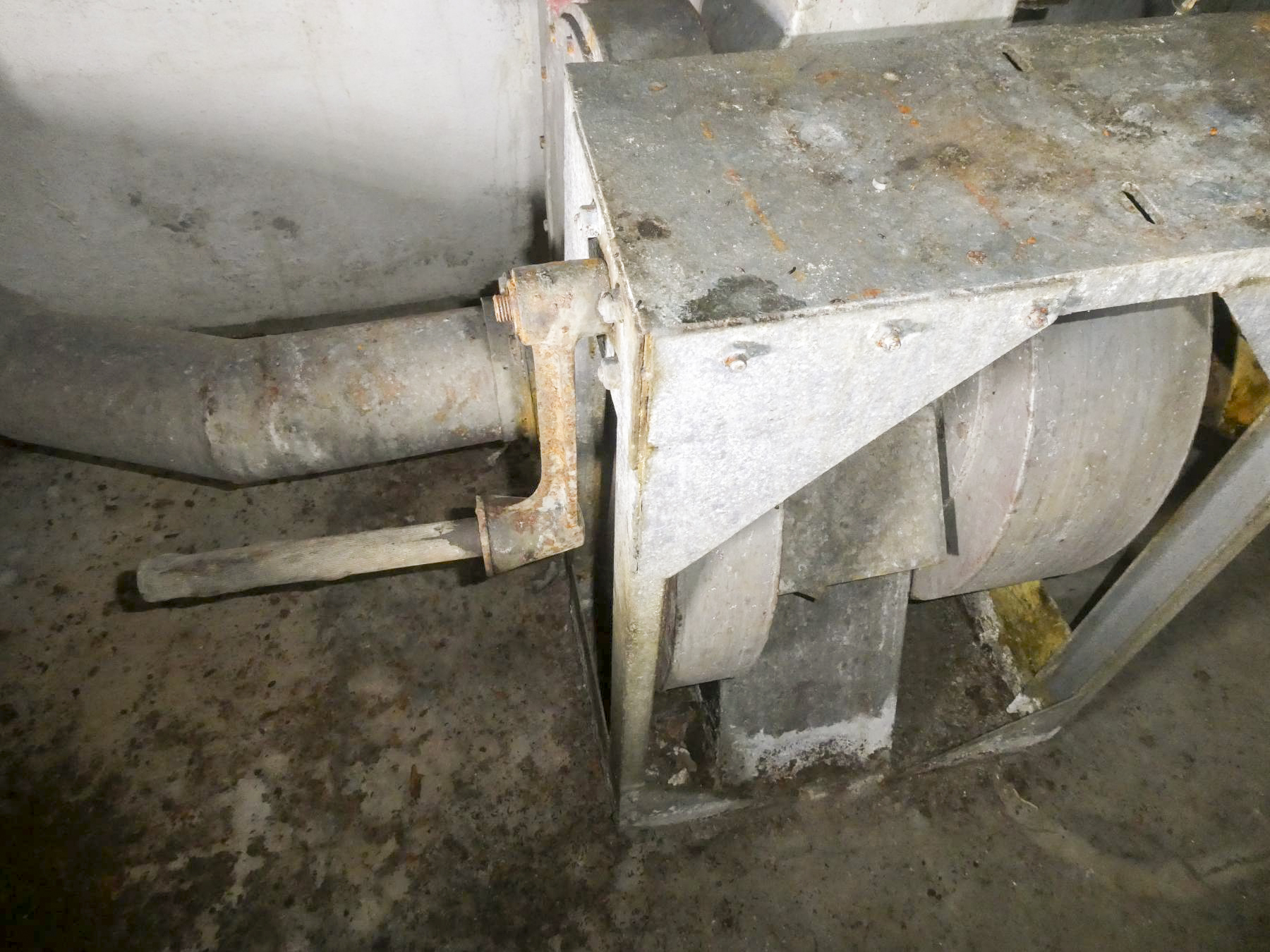 Ligne Maginot - COL DE GARDE (G) - EO10 - (Abri actif) - Bloc 4
La ventilation manuelle de secours - ELLENA Daniel - CUNY Philippe