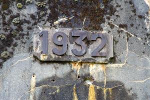 Ligne Maginot - HOCHWALD - (Ouvrage d'artillerie) - Bloc 13
Cartouche avec l'année de construction du bloc