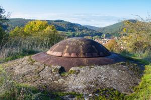 Ligne Maginot - FOUR A CHAUX - FAC - (Ouvrage d'artillerie) - Bloc 5
La tourelle de mitrailleuses dominant Lembach
