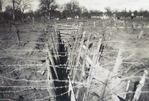 Ligne Maginot - OBERROEDERN SUD - RIEFFEL - (Casemate d'infanterie - Double) - Le réseau de tranchée menant vers le PA Roland depuis la casemate.
C'est par là que se sont infiltrés les allemands