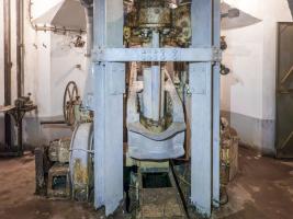 Ligne Maginot - SCHOENENBOURG - (Ouvrage d'artillerie) - Bloc 2 
Etage inférieur de la tourelle mitrailleuse