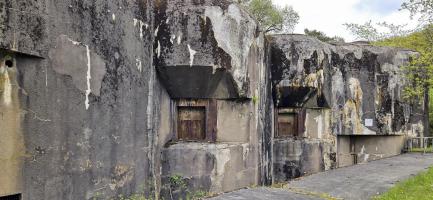 Ligne Maginot - HOCHWALD - (Ouvrage d'artillerie) - Bloc 12
Deux créneaux pour canons de 75 mle 29, nommés Liliane et Christiane
