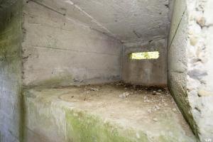 Ligne Maginot - BOIS DE LAUDREFANG NORD 1 - (Blockhaus pour arme infanterie) - L'emplacement pour l'arme et créneau