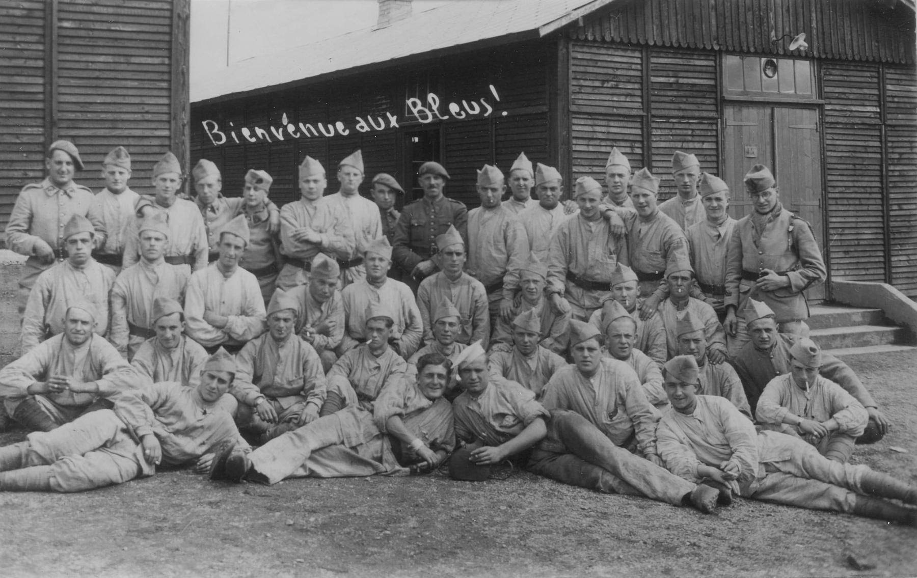 Ligne Maginot - COUCOU - A20 - (Ouvrage d'infanterie) - Le casernement léger de l'ouvrage et une partie de son équipage - Inconnu