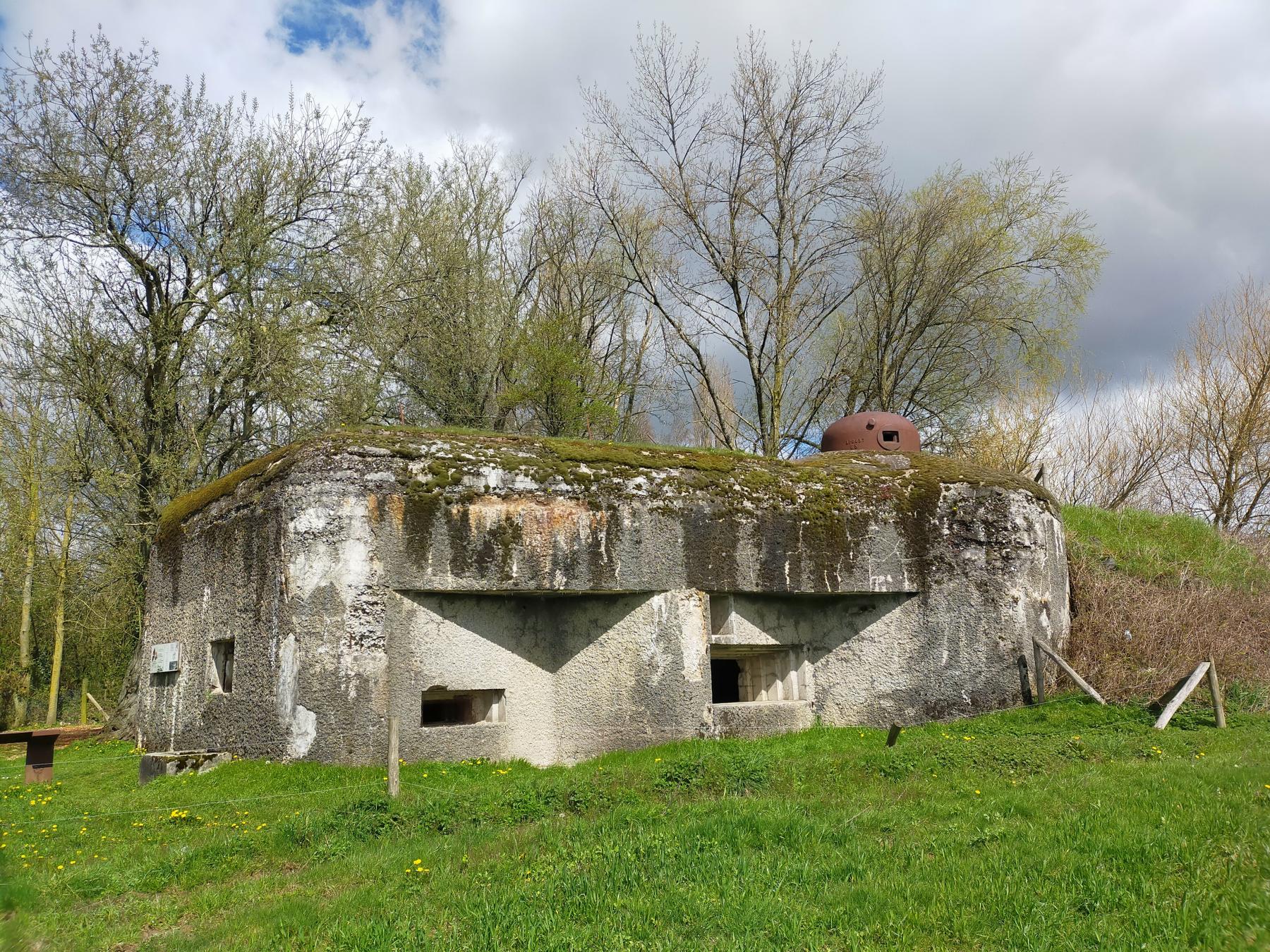 Ligne Maginot - A12 - ERMITAGE SUD - (Casemate d'infanterie - Simple) -  - Julien Boulanger