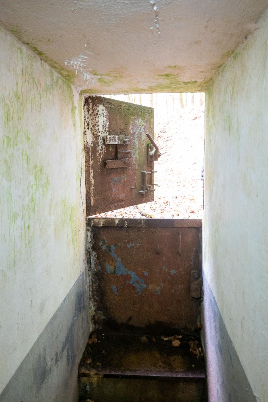 Ligne Maginot - HOCHWALD HAUT AVANT - BLOC 20 - O7 - (Observatoire d'artillerie) - Vue intérieure de la porte blindée ex-allemande - Michel Teiten