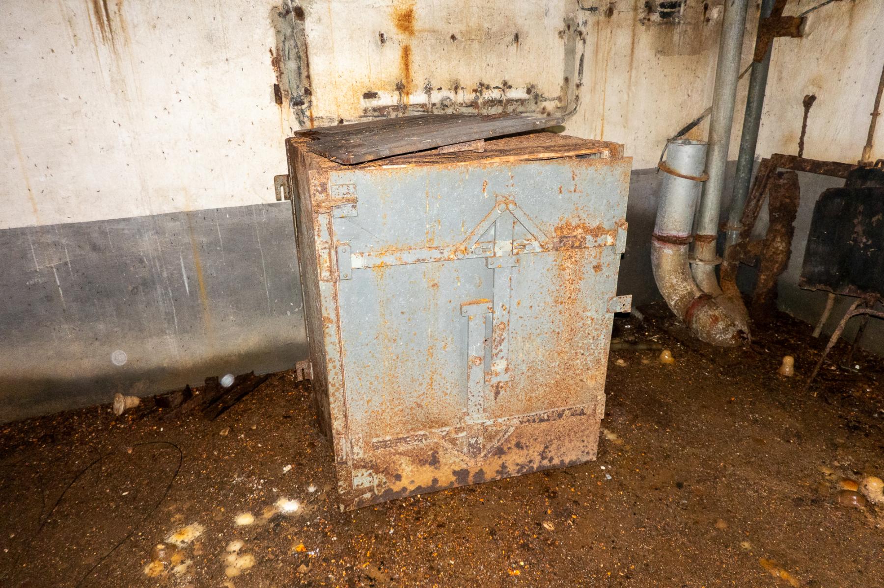 Ligne Maginot - HOCHWALD HAUT AVANT - BLOC 20 - O7 - (Observatoire d'artillerie) - Coffre à documents - Michel Teiten