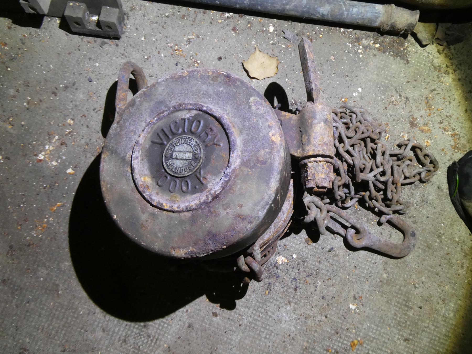 Ligne Maginot - HATTEN - O1 - (Observatoire d'artillerie) - Palan Victory-100 k-(Ets Tourtellier-Mulhouse) - ELLENA Daniel-CUNY Philippe