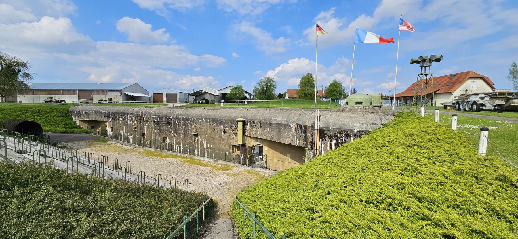Ligne Maginot - HATTEN (I / 23° RIF) - (Abri) -  - ELLENA Daniel - CUNY Philippe