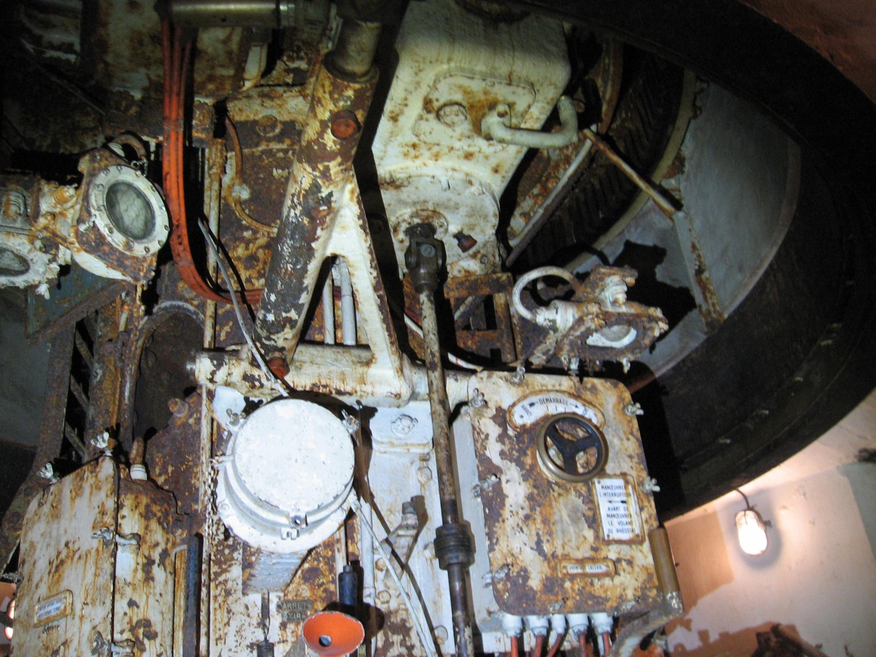 Ligne Maginot - SCHOENENBOURG - (Ouvrage d'artillerie) - Bloc 5
Détail de la T81 - Denis