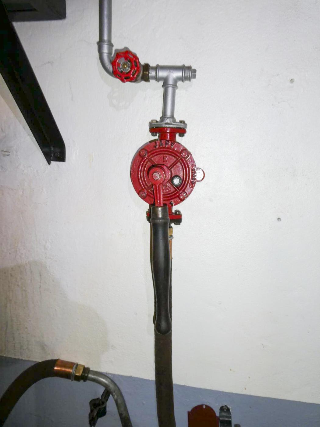 Ligne Maginot - OBERROEDERN SUD - RIEFFEL - (Casemate d'infanterie - Double) - Pompe à fuel JAPY - ELLENA Daniel - CUNY Philippe