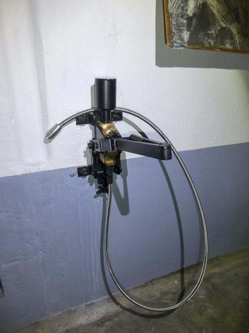 Ligne Maginot - OBERROEDERN SUD - RIEFFEL - (Casemate d'infanterie - Double) - Pompe de parage du canon de 37mm, pour le réglage des amortisseurs de recul - ELLENA Daniel - CUNY Philippe