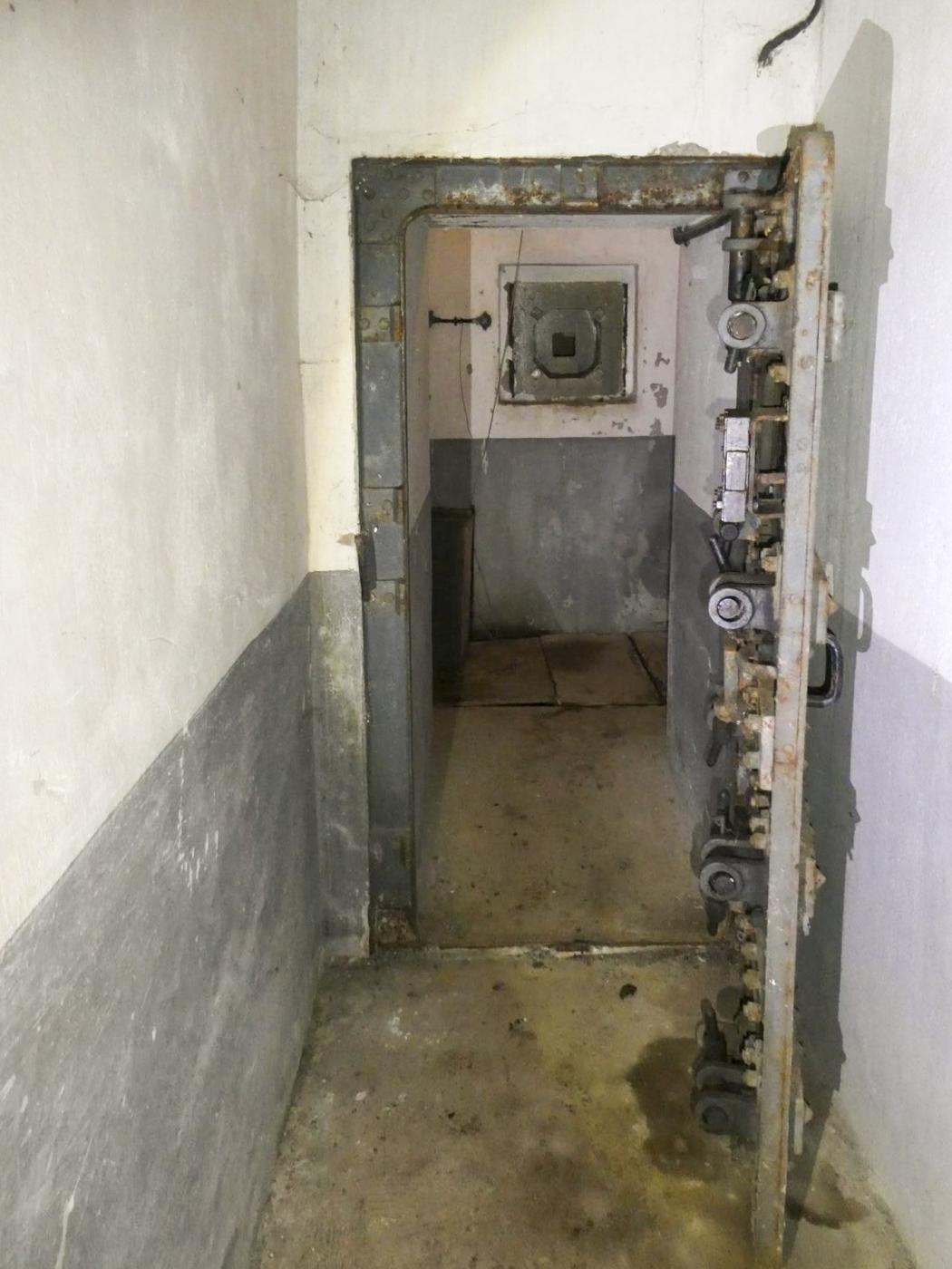 Ligne Maginot - HATTEN - O1 - (Observatoire d'artillerie) - Entrée de l'ouvrage - ELLENA Daniel - CUNY Philippe