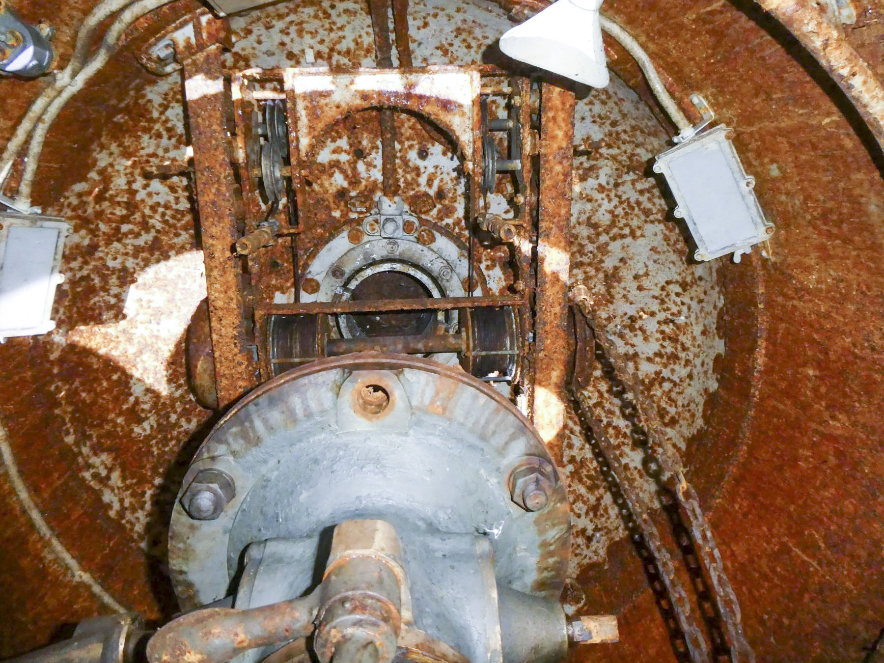 Ligne Maginot - HATTEN - O1 - (Observatoire d'artillerie) - La cloche VP - ELLENA Daniel - CUNY Philippe