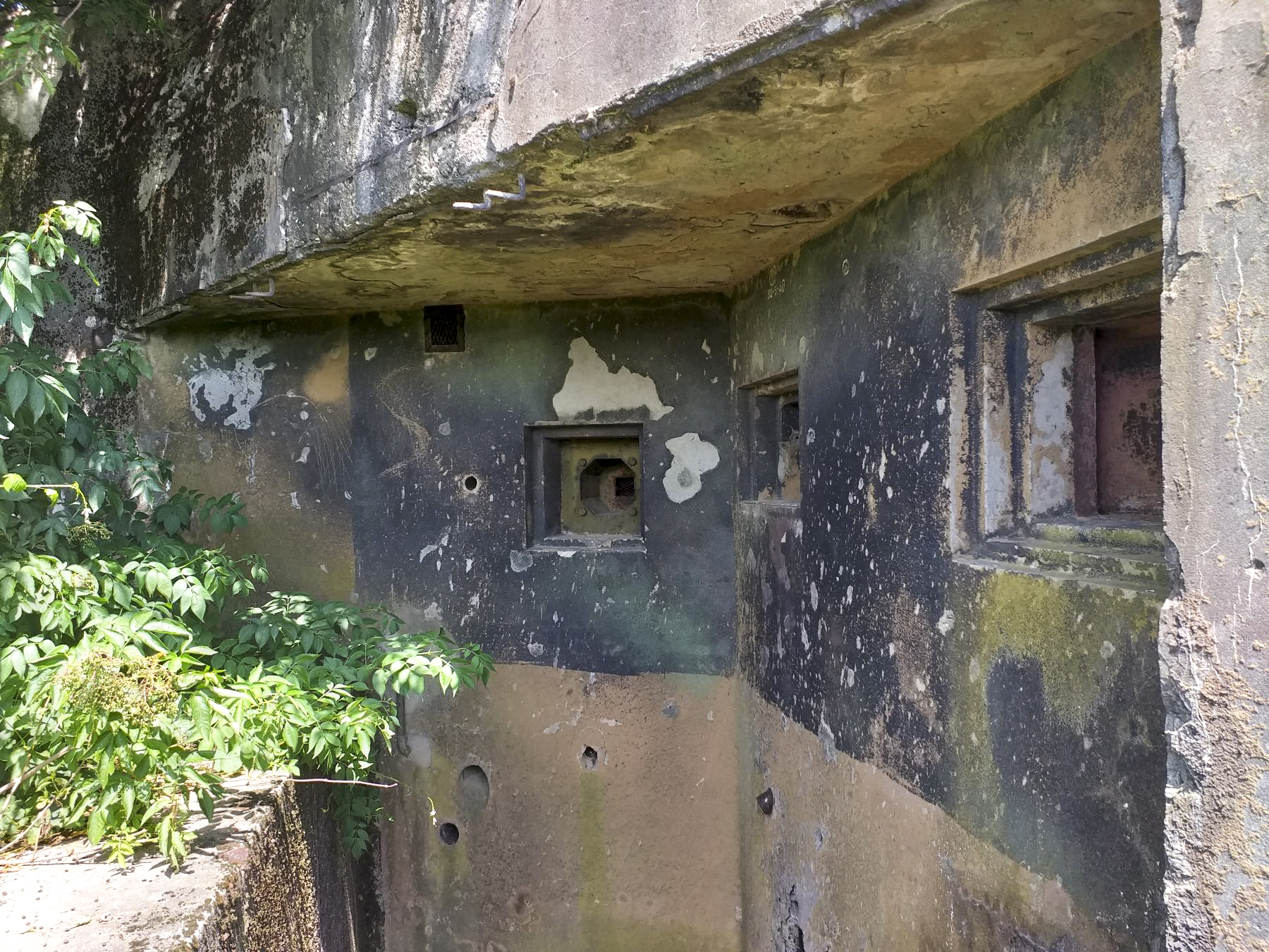 Ligne Maginot - ASCHBACH EST - O2 - (Casemate d'infanterie - Double) - Chambre de tir nord-ouest - Gregory Fuchs