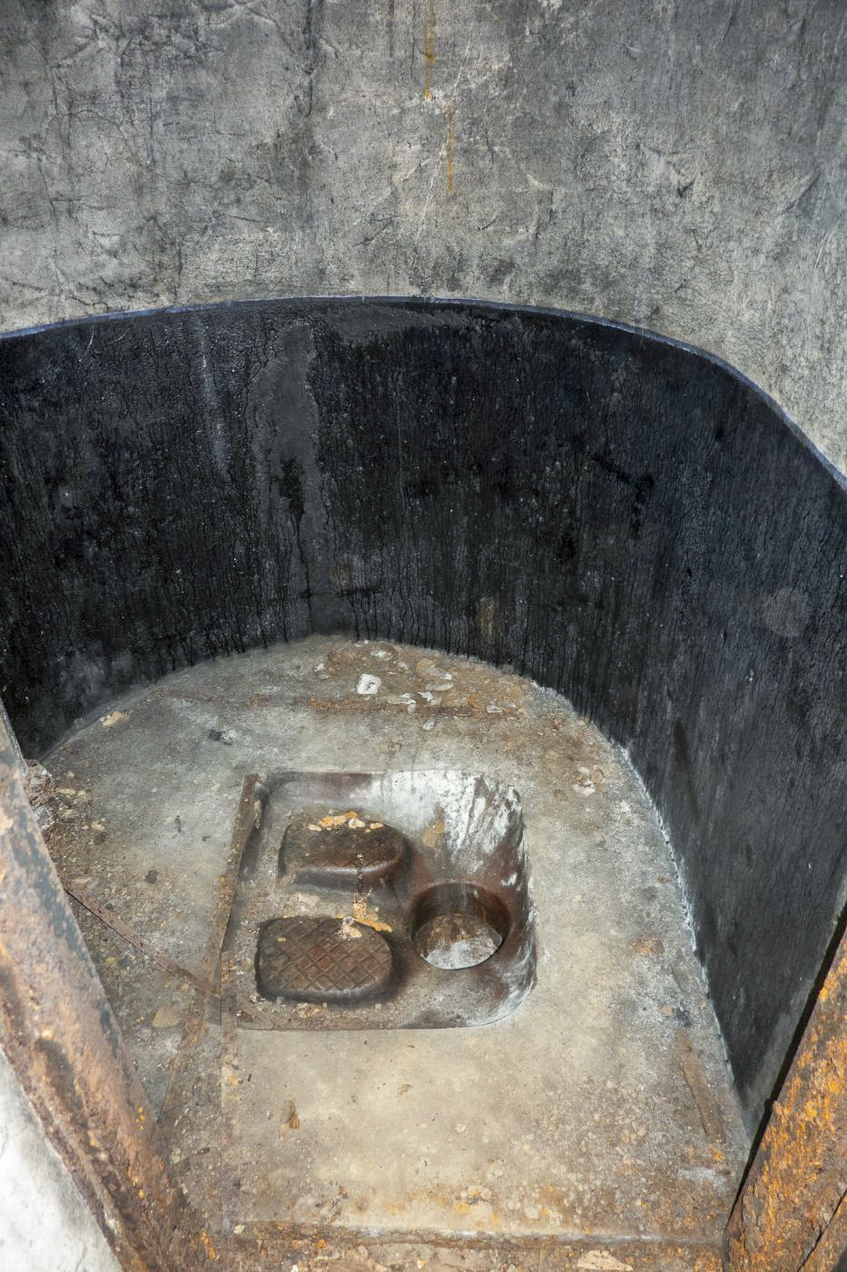 Ligne Maginot - ASCHBACH OUEST - (Casemate d'infanterie - Simple) - Etage inférieur
Latrines - Michel Teiten