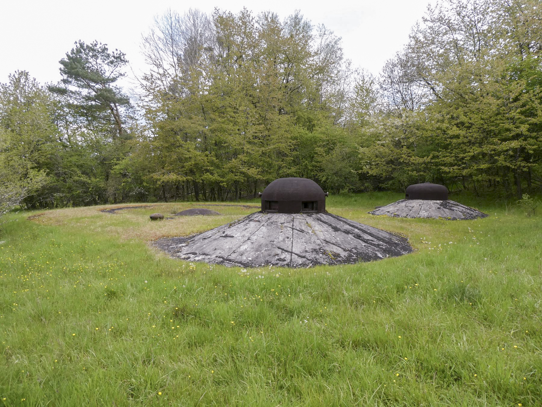 Ligne Maginot - HOCHWALD - (Ouvrage d'artillerie) - Bloc 14
Les cloches pour GFM et VDP - ELLENA Daniel - CUNY Philippe