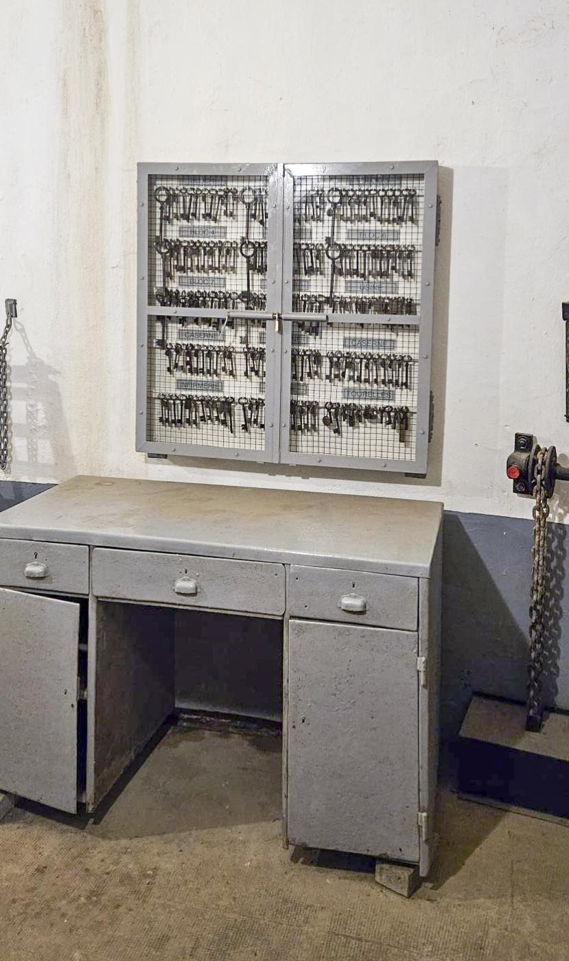 Ligne Maginot - SCHOENENBOURG - (Ouvrage d'artillerie) - Entrée munitions
Armoire aux clés - ELLENA Daniel-CUNY Philippe