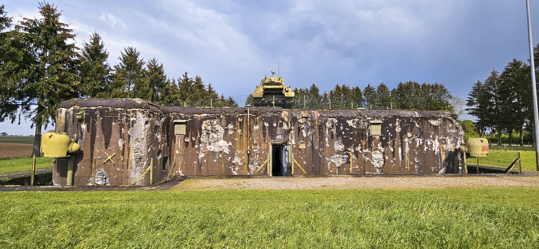 Ligne Maginot - ESCH - (Casemate d'infanterie - Double) -  - ELLENA Daniel - CUNY Philippe