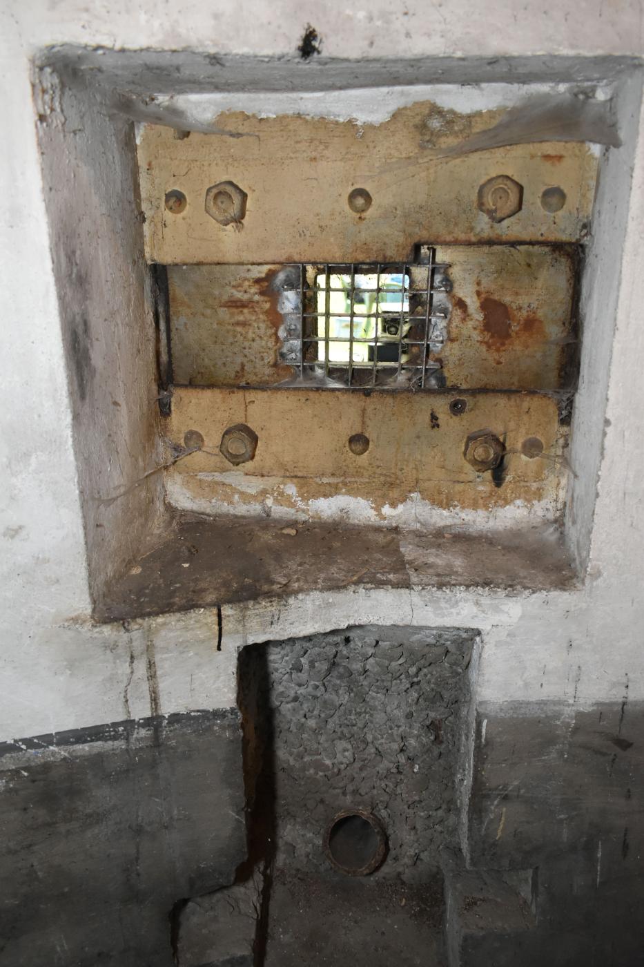 Ligne Maginot - HEIDENBUCKEL - (Abri) - Créneau FM de la caponnière gauche - Daniel Froehly