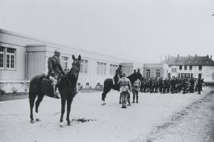 Ligne Maginot - VECKRING - (Camp de sureté) - 164° RIF
Cérémonie dans le camp de Veckring
