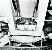 Ligne Maginot - Canon-obusier de 75 mm modèle 1932 sous casemate (75 32) - Ouvrage de Fermont bloc 4
Tringlerie et renvoi des reports de hausse
