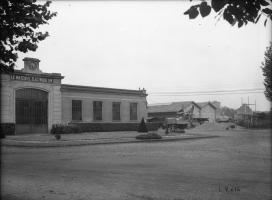 Ligne Maginot - SCHNEIDER-WESTINGHOUSE (SW) - Matériel électrique SW - Schneider-Westinghouse 
Les ateliers de fabrication de Lyon. 
Sur la droite, une extension en cours de construction