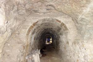 Ligne Maginot - AMODON - (Abri) - Galerie transversale
On voit bien ici le bétonnage partielle de celle-ci