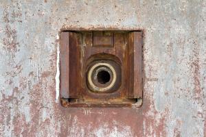Ligne Maginot - LAVOIR - (Ouvrage d'artillerie) - Bloc 5
Embrasure du créneau de 75 de droite