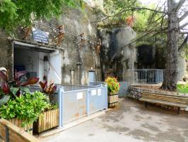 Ligne Maginot - Principe des Radio-communications dans la fortification Maginot - Ouvrage de St. Agnès
Antenne radio au dessus de l'entrée