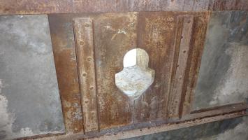 Ligne Maginot - Bouclier suspendu pour embrasure de 75 mle 97/33 (BS 75/33) - Volets d'embrasure pour canon de 75 mle 1897.
Fort de l'Olive