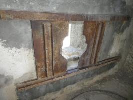 Ligne Maginot - Bouclier suspendu pour embrasure de 75 mle 97/33 (BS 75/33) - Volets d'embrasure pour canon de 75 mle 1897.
Fort de l'Olive