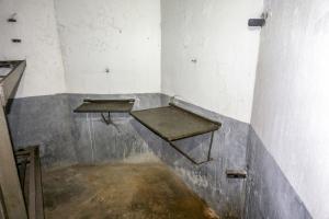 Ligne Maginot - ASCHBACH EST - O2 - (Casemate d'infanterie - Double) - Etage inférieur
Tablettes rabattables dans la chambre de troupe