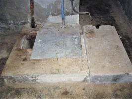 Ligne Maginot - ASCHBACH EST - O2 - (Casemate d'infanterie - Double) - Etage inférieur
Puits et socle du groupe motopompe électrique installé après guerre
