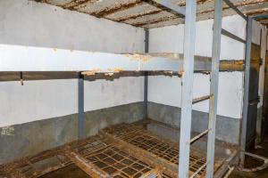 Ligne Maginot - SCHOENENBOURG - (Ouvrage d'artillerie) - Entrée des hommes
Chambrée à l'étage