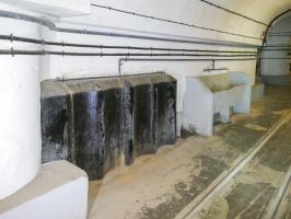 Ligne Maginot - FOUR A CHAUX - FAC - (Ouvrage d'artillerie) - Caserne
Urinoirs et lavabos