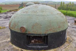 Ligne Maginot - SCHOENENBOURG - (Ouvrage d'artillerie) - Bloc 1
Deux cloches GFM dominent le bloc